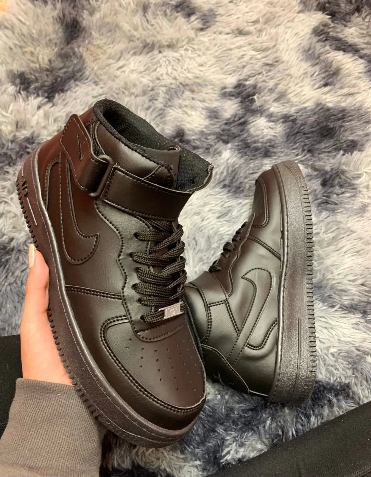 NIKE AIR FORCE 1