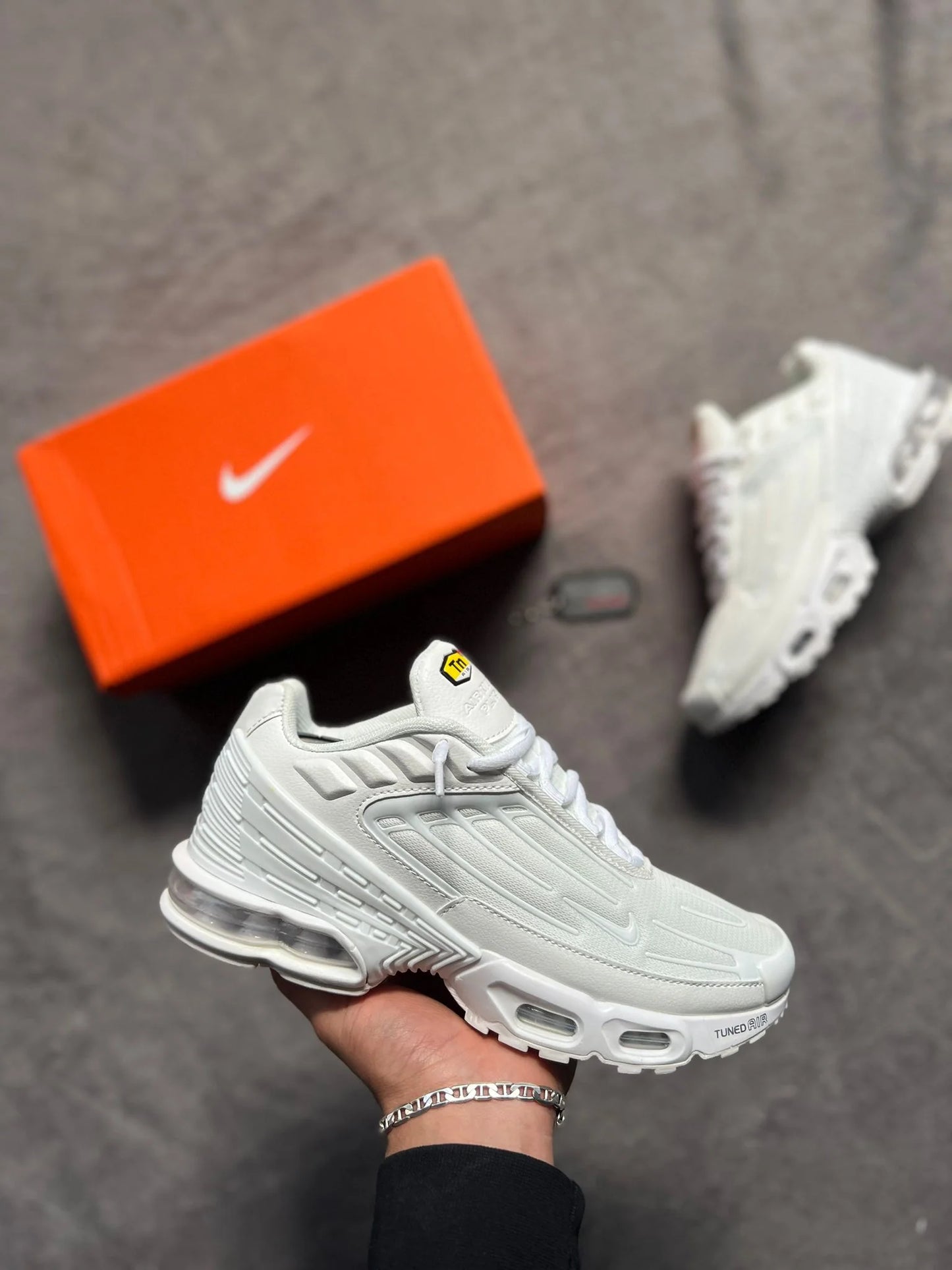 NIKE TN TUNNED