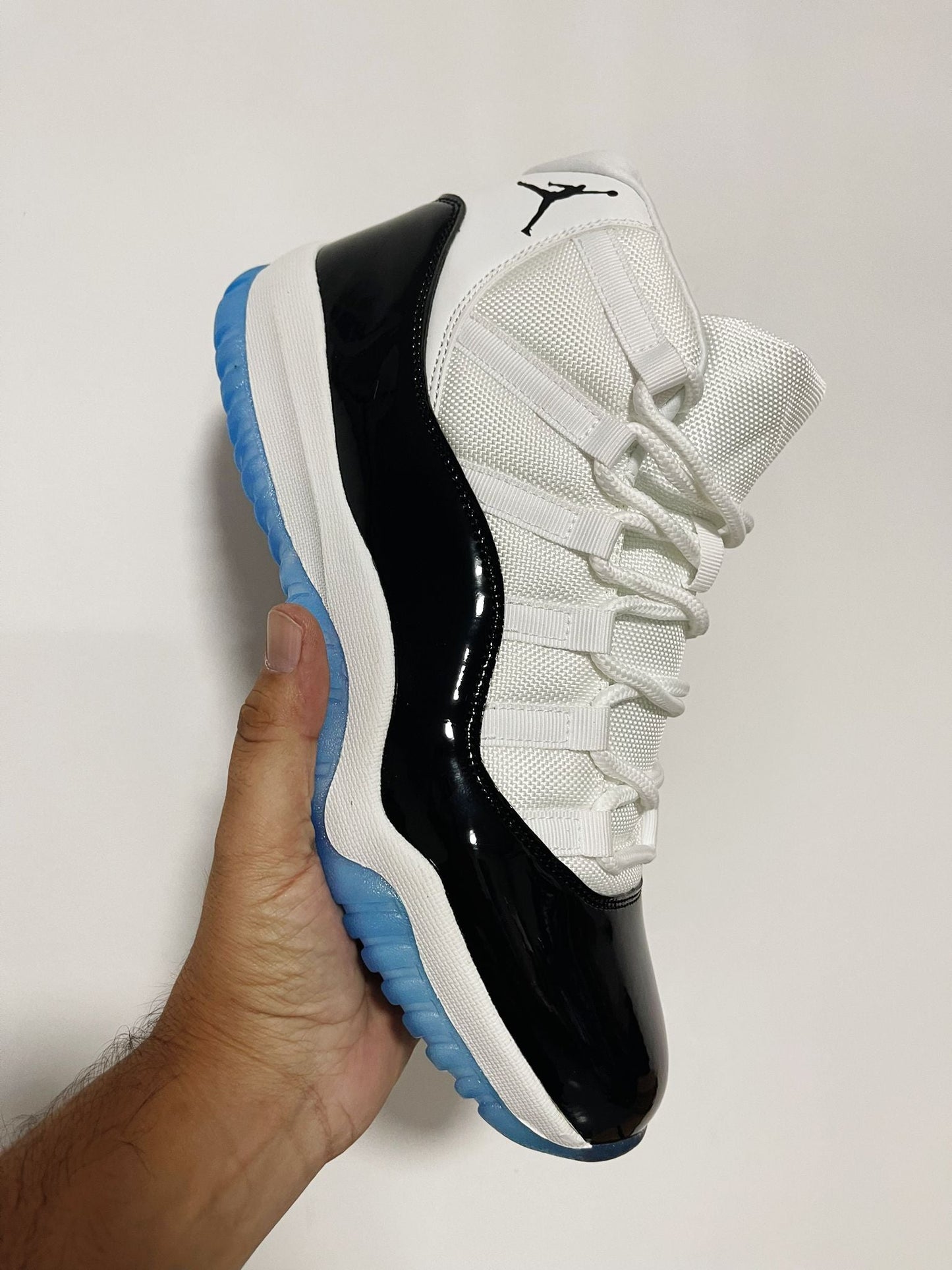 JORDAN 11 Black White CONTRAREEMBOLSO